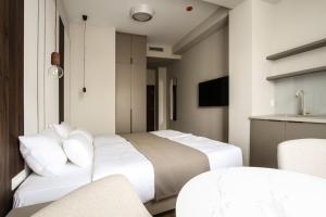 Gravity Apartments & Bar