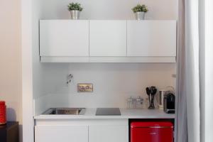 Mentana 32 by "The House Of Travelers"