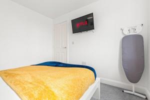 Cozy Work-ready Home with Netflix in Brierley Hill, Comfort for Business & Leisure