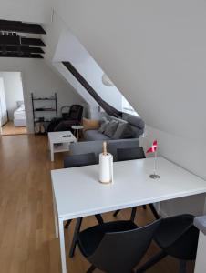 Light 76 sqm Apartment on main road Vesterbro 42