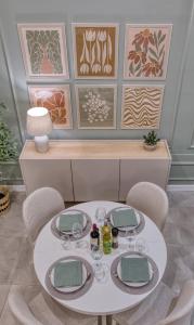 Sophisticated one bedroom duplex apartment with shared roof terrace GOBLU-GF