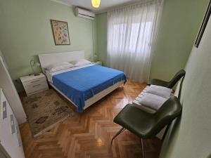 Oleander, Three-bedroom Apartment in Trogir