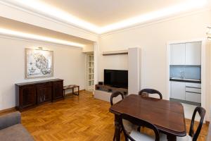 Alberico II Apartment by Rental in Rome