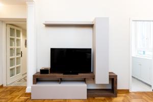 Alberico II Apartment by Rental in Rome