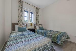 Encantador apartamento con terraza y vistas a la piscina