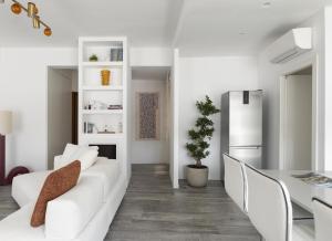 Casa Crecco Modern Apartment in San Pietro