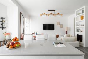 Casa Crecco Modern Apartment in San Pietro