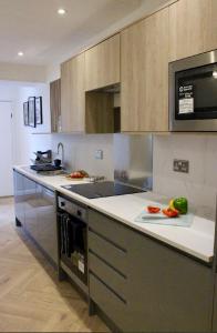Premium 3 Bedroom with Garden Hot Tub Sleeps 8