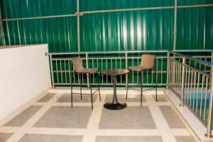The Oulas modern 2bdr apartment,pool,gym,city view,cctv