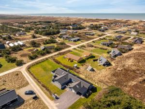 Renovated Holiday Home With 4 Bedrooms 800 Meters From The North Sea