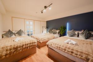 Heart of Osaka 10 Min Walk to Dotonbori & Shinsaibashi