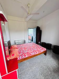Single room with attached bathroom in Sakleshpur