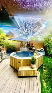 Maison Bali avec Jacuzzi Privé Évasion Unique en Lubéron