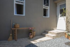 Cozy 2BR Entire House near DDP with Private Yard