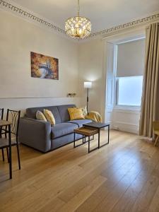 Lovely Immaculate Flat by Edinburgh Meadows