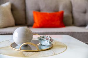 Riara One 1BR in Lavington next to The Junction Mall- with Pool & Gym
