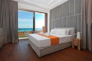 Luxury Beachfront Villa