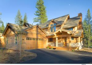 Fairway Drive 13136 by East West Hospitality