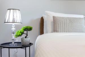 Comfy 2BR flat w balcony in Canary wharf