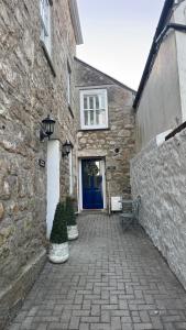 Minster Panorama & Minster Vista - - UNBROKEN BEACHFRONT VIEWS - - TWO STUNNING GEORGIAN HOUSES THAT CONNECT - - PRIVATE PARKING - - Beautifully Refurbished MARCH 2026