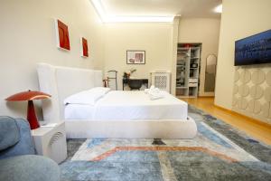 Piramide Deluxe Apartment