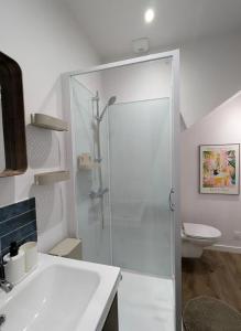 2 Studios indépendants, calmes, centre-ville, cosy