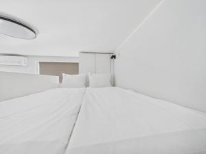 Quiet Loft , AC, Workspace, Top Location, Central Riga Old Town