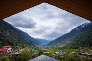 Hotter Potter Stays Manali