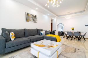 Cozy 2BR Condo with a heated pool