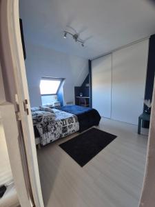 Maison entièrement équipée - 4 ch - Piscine - 7mn du circuit