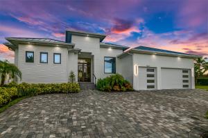 Marco Premium Escape Waterfront