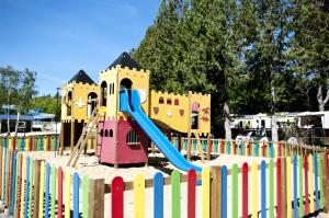 Camping le Lizot - Mobil home 3 pièces 46 personnes MAE-8684