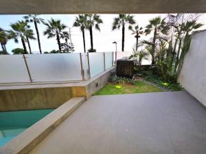 Miraflores Luxury Skytop Oceanview Apartment