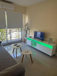 Calmo y luminoso cercano a avenida Avellaneda