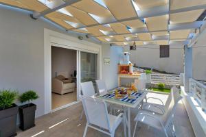 Villa Areva by Villa Plus