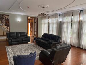 Kilimanjaro Pazuri, a boutique African Villa