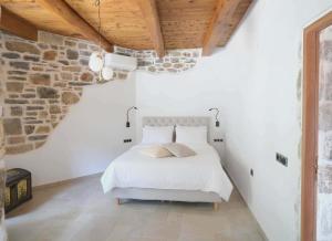 Myloi Manelis Estate