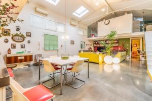 Stunning loft with private court - Navigli district