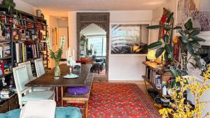 Spacious, bright one bedroom with skyline view in Midtown Manhattan