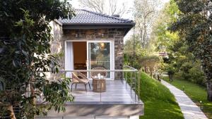 Sunny Woodlands Estate by LuxUnlock