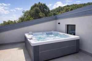 Villa Incanto Luxury with a panoramic pool