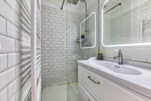 Modern and Calm 2 Bedroom Appartment T3