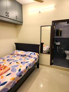 New Modern Studio 2BHK Full Furnished in Kondapur