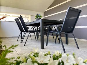 Filuma Suite - Riverside Terrace on Gacka River
