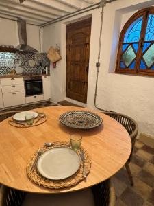 Casa Maroto - Boutique Stay in het hart van Comares, Rooftop terras, uitzicht op zee en bergen, gratis wifi