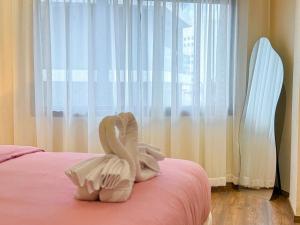 VIVASTAY Casablanca - Bonnat Square Chic Residence - Palmier -