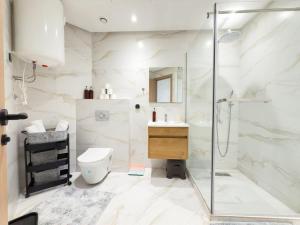 VIVASTAY Casablanca - Bonnat Square Chic Residence - Palmier -