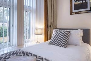 Charming & Cosy Drymen Flat