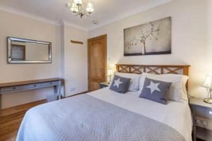 Charming & Cosy Drymen Flat