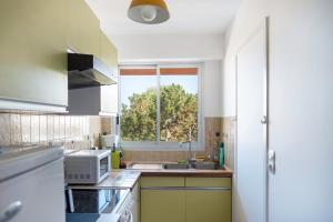 appartement entierement rénové avec vue sur le bassin et villa St Yves parking privé